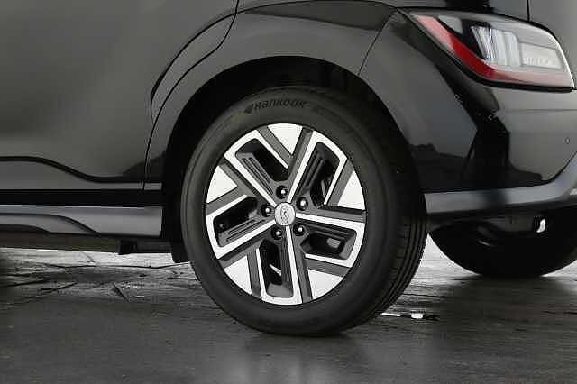 Hyundai KONA 150kW Ultimate 64kWh 5dr Auto Pearl - Phantom black
