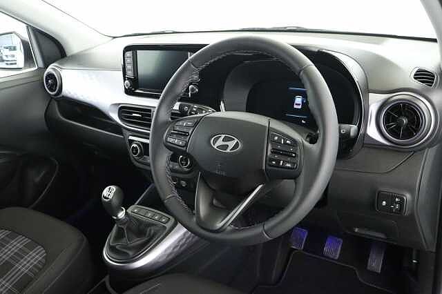 Hyundai i10 1.2 [79] Premium 5dr [Nav]