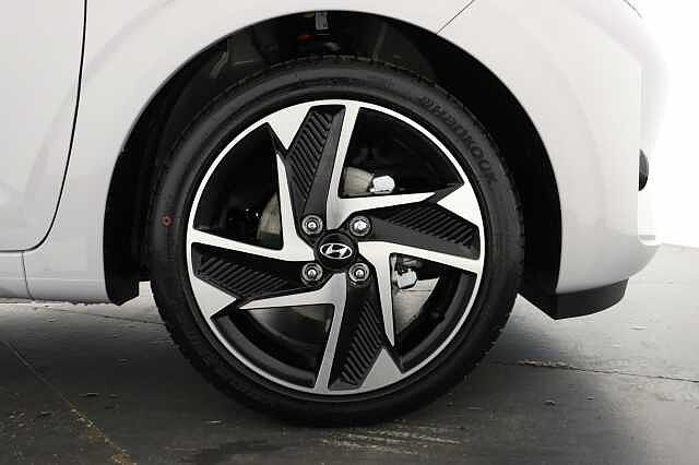 Hyundai i10 1.2 [79] Premium 5dr Auto [Nav]