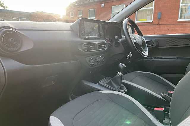 Hyundai i10 1.0 MPi SE Connect 5dr