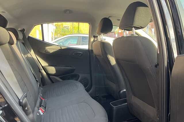 Hyundai i10 1.0 MPi SE Connect 5dr