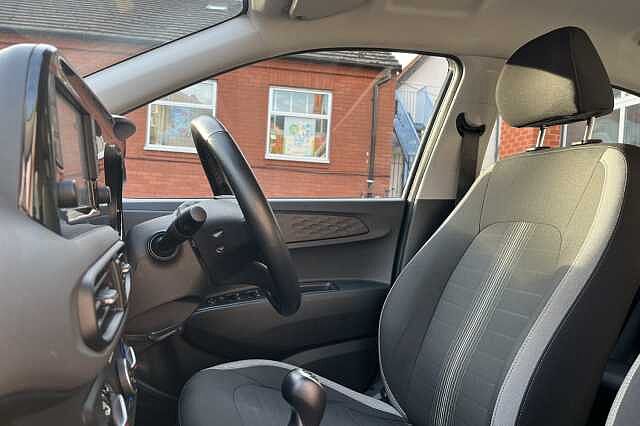 Hyundai i10 1.0 MPi SE Connect 5dr