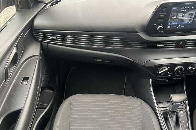 Hyundai I20 1.0 T- GDi 48Volt MHEV SE Connect 5dr DCT Red