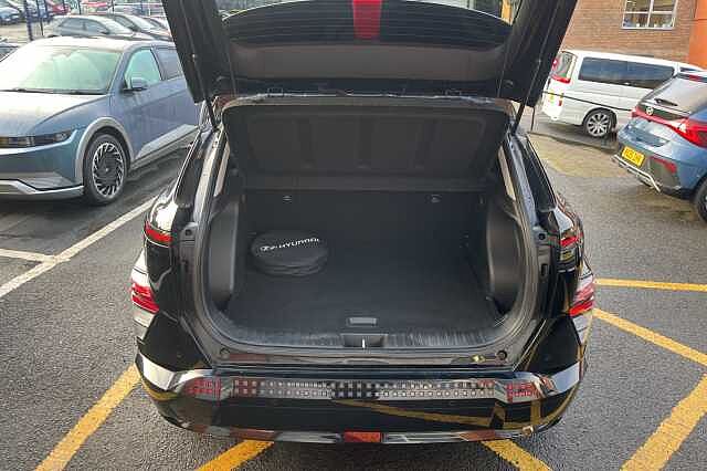 Hyundai KONA Advance 65kWh 5dr Auto Black
