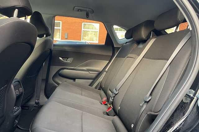Hyundai KONA Advance 65kWh 5dr Auto Black