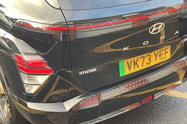Hyundai KONA Advance 65kWh 5dr Auto Black