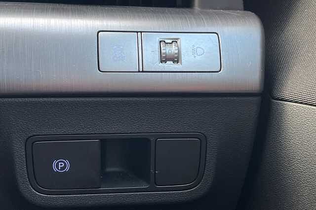 Hyundai KONA Advance 65kWh 5dr Auto Black