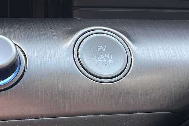 Hyundai KONA Advance 65kWh 5dr Auto Black