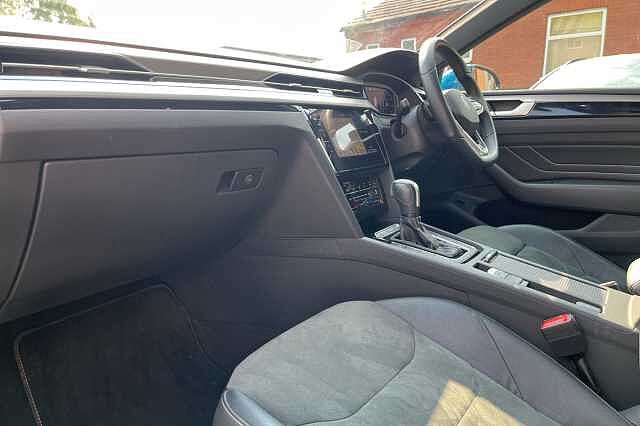 Volkswagen Arteon Shooting Brake 2.0 TDI 200 4MOTION R-Line 5dr DSG