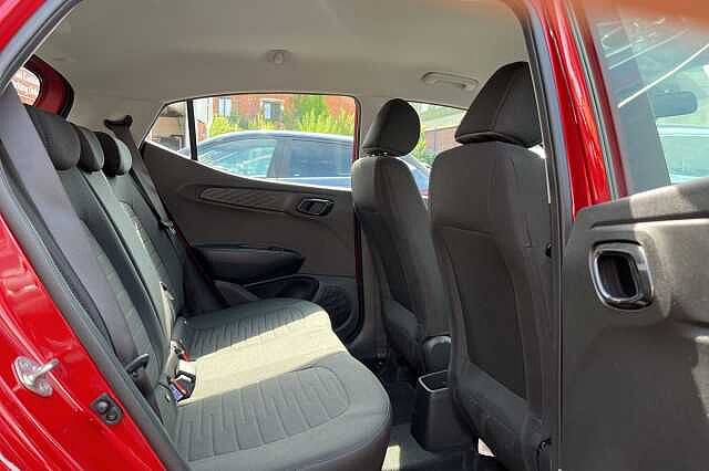 Hyundai i10 1.0 MPi SE Connect 5dr