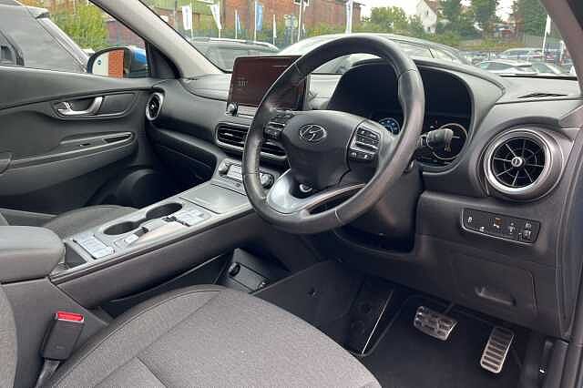 Hyundai KONA Premium 64kWh 5dr Auto
