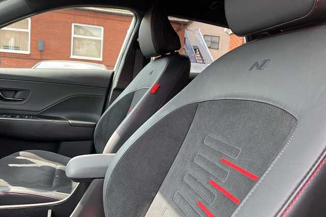 Hyundai KONA N Line S 65kWh 5dr Auto White