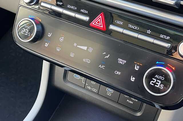 Hyundai TUCSON 1.6T Hybrid Ultimate 5dr Auto Silver