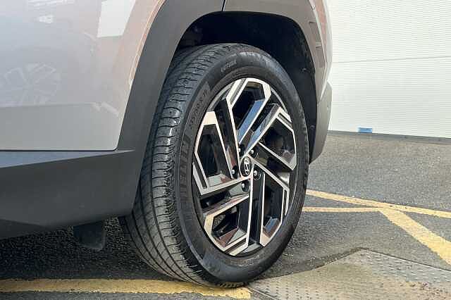 Hyundai TUCSON 1.6T Hybrid Ultimate 5dr Auto Silver