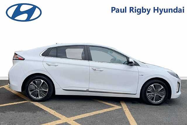 Hyundai IONIQ 1.6 GDi Plug-in Hybrid Premium SE 5dr DCT White