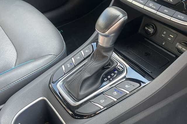 Hyundai IONIQ 1.6 GDi Hybrid Premium SE 5dr DCT