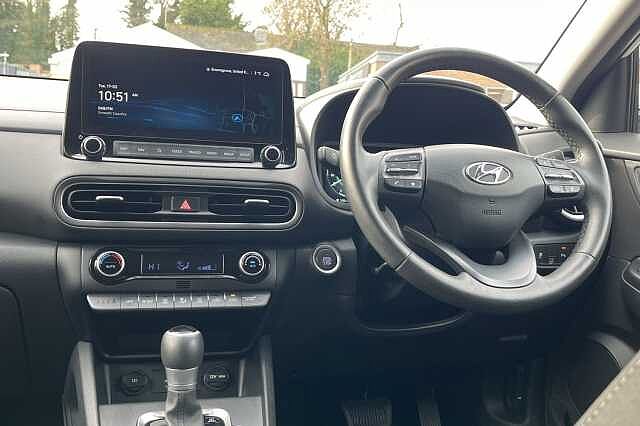 Hyundai KONA 1.6 GDi Hybrid Premium 5dr DCT White