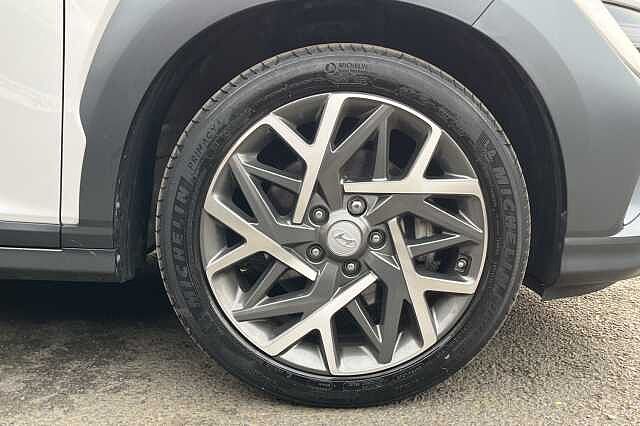 Hyundai KONA 1.6 GDi Hybrid Premium 5dr DCT White