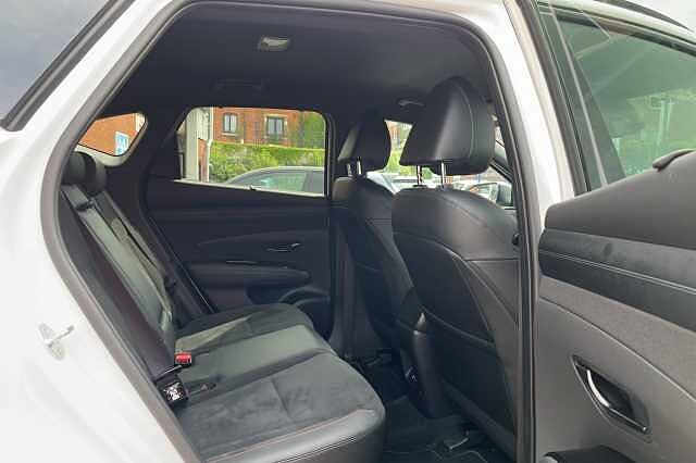 Hyundai TUCSON 1.6T Plug-in Hybrid N Line 5dr Auto White