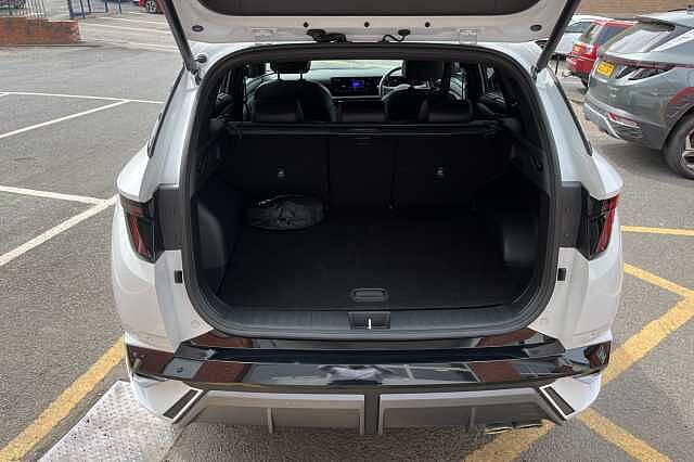 Hyundai TUCSON 1.6T Plug-in Hybrid N Line 5dr Auto White