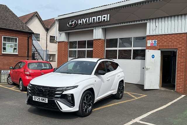 Hyundai TUCSON 1.6T Plug-in Hybrid N Line 5dr Auto White