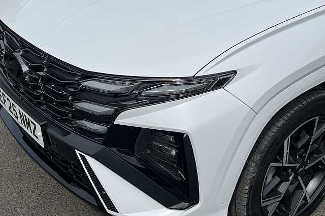 Hyundai TUCSON 1.6T Plug-in Hybrid N Line 5dr Auto White