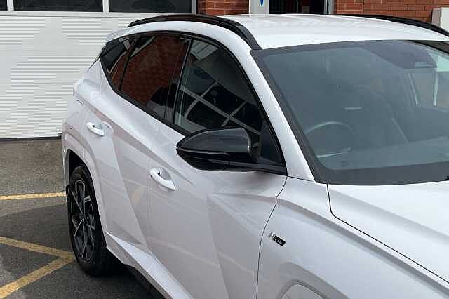 Hyundai TUCSON 1.6T Plug-in Hybrid N Line 5dr Auto White