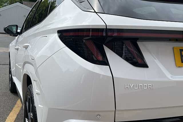 Hyundai TUCSON 1.6T Plug-in Hybrid N Line 5dr Auto White