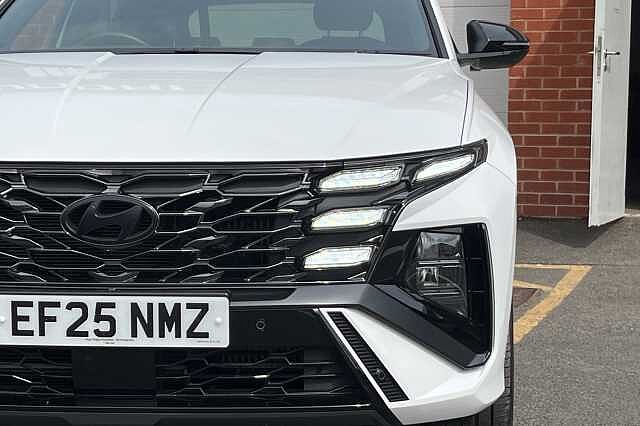Hyundai TUCSON 1.6T Plug-in Hybrid N Line 5dr Auto White