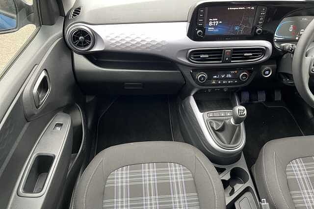 Hyundai i10 1.2 Premium 5dr [Nav]