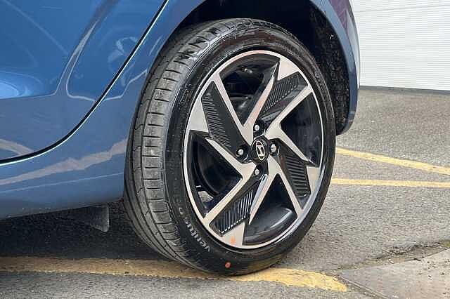 Hyundai i10 1.2 Premium 5dr [Nav]