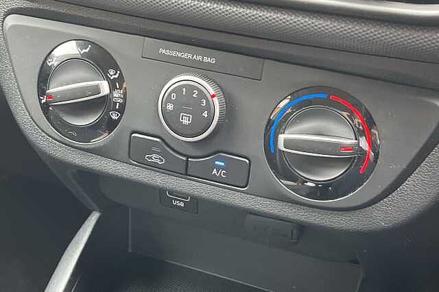 Hyundai i10 1.2 MPi SE Connect 5dr