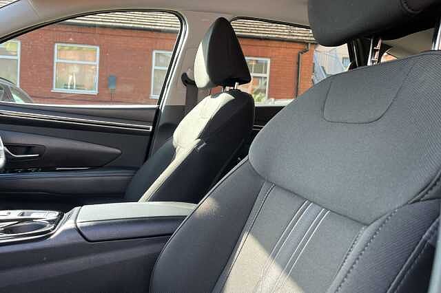Hyundai TUCSON 1.6 T-GDi Hybrid Premium 5dr 2WD Auto Black