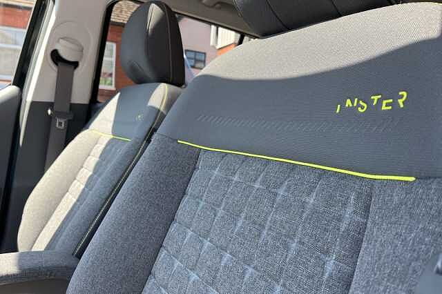 Hyundai Inster Cross 49kWh 5dr Auto