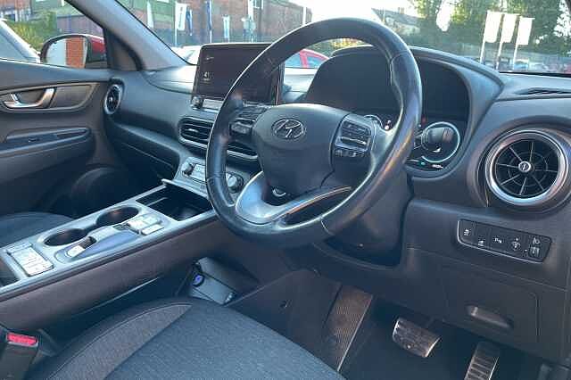 Hyundai KONA Premium 64kWh 5dr Auto Red