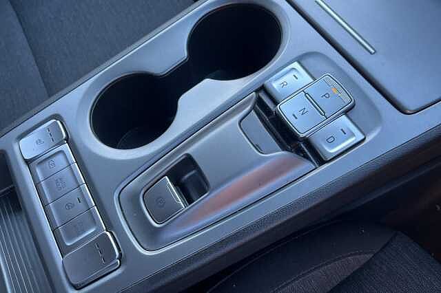 Hyundai KONA Premium 64kWh 5dr Auto Red