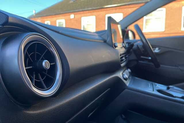 Hyundai KONA Premium 64kWh 5dr Auto Red