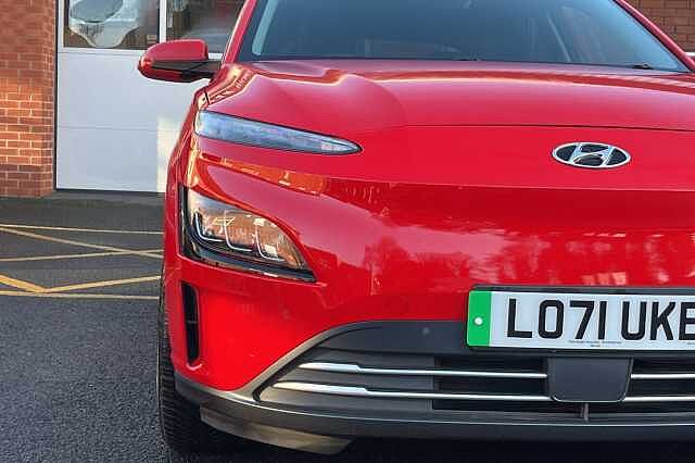 Hyundai KONA Premium 64kWh 5dr Auto Red