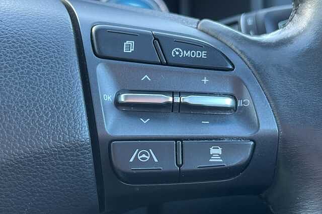 Hyundai KONA Premium 64kWh 5dr Auto Red