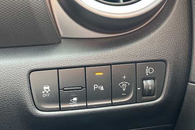 Hyundai KONA Premium 64kWh 5dr Auto