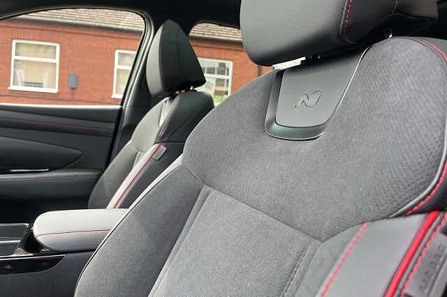 Hyundai TUCSON 1.6T Hybrid N Line S 5dr Auto Black