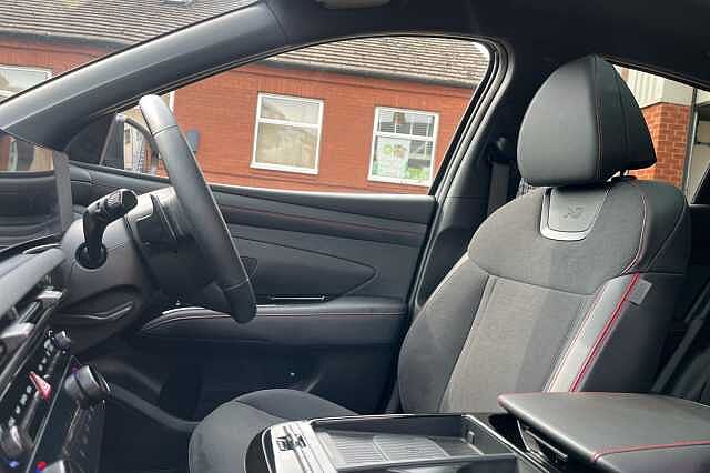 Hyundai TUCSON 1.6T Hybrid N Line S 5dr Auto Black