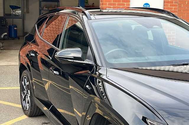 Hyundai TUCSON 1.6T Hybrid N Line S 5dr Auto Black