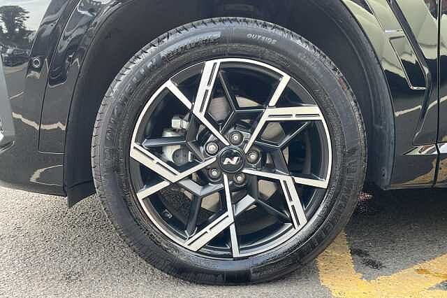 Hyundai TUCSON 1.6T Hybrid N Line S 5dr Auto Black
