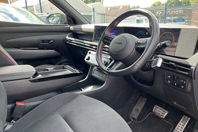 Hyundai TUCSON 1.6T Hybrid N Line 5dr Auto Black