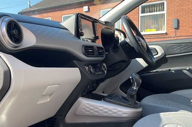Hyundai i10 1.2 MPi Premium 5dr Auto