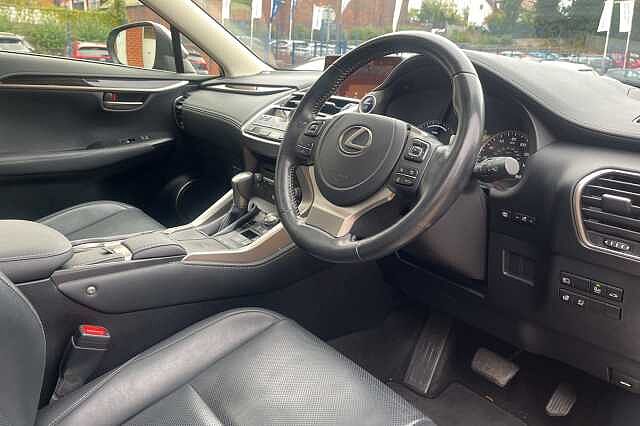 Lexus Nx 300h 2.5 Takumi 5dr CVT [Pan roof]