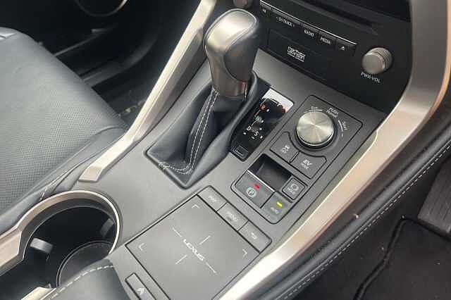 Lexus Nx 300h 2.5 Takumi 5dr CVT [Pan roof]