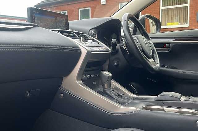 Lexus Nx 300h 2.5 Takumi 5dr CVT [Pan roof]