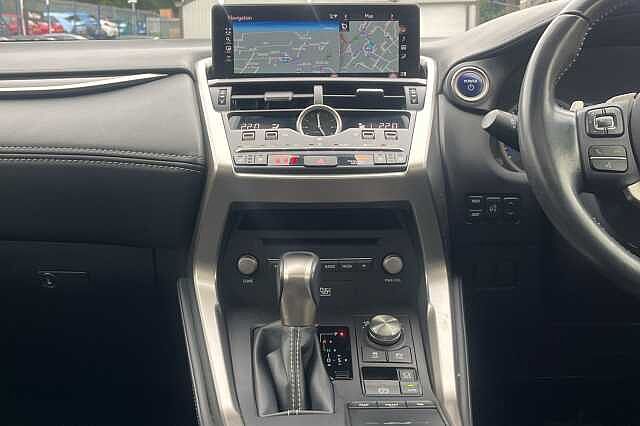 Lexus Nx 300h 2.5 Takumi 5dr CVT [Pan roof]